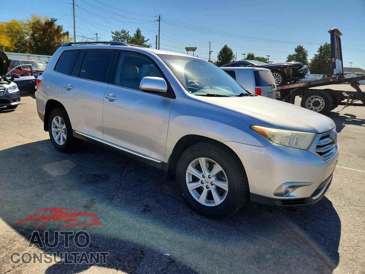 TOYOTA HIGHLANDER 2013 - 5TDBK3EH8DS200243