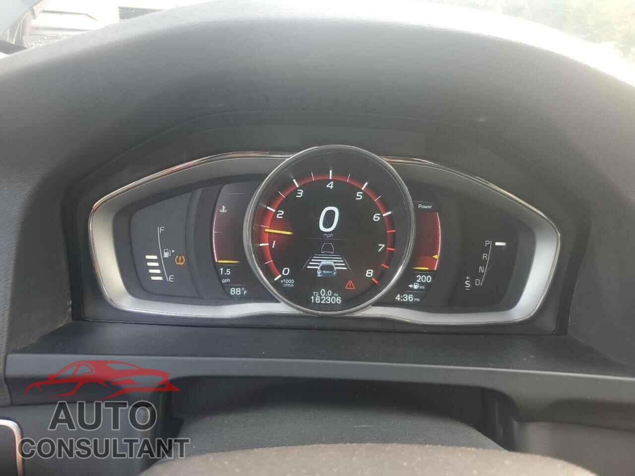 VOLVO V60 2015 - YV4612HM0F1001773