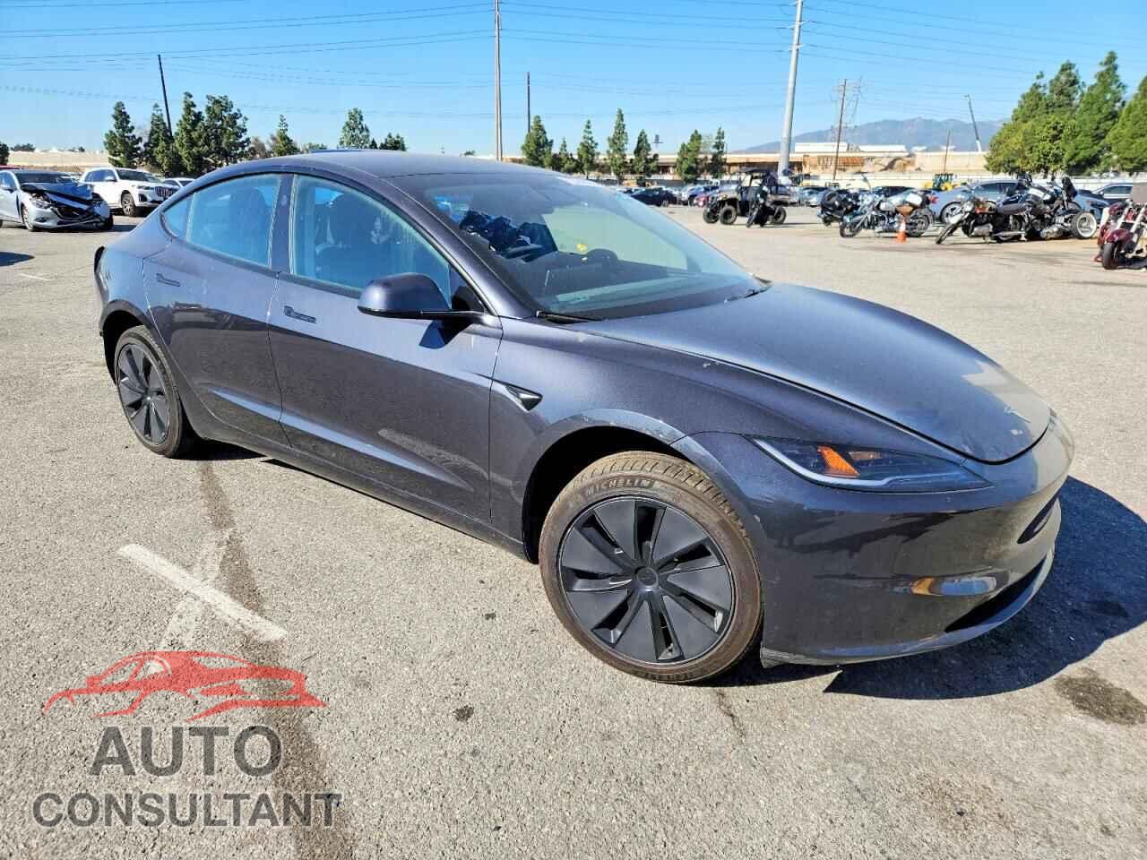 TESLA MODEL 3 2025 - 5YJ3E1EA3SF984657