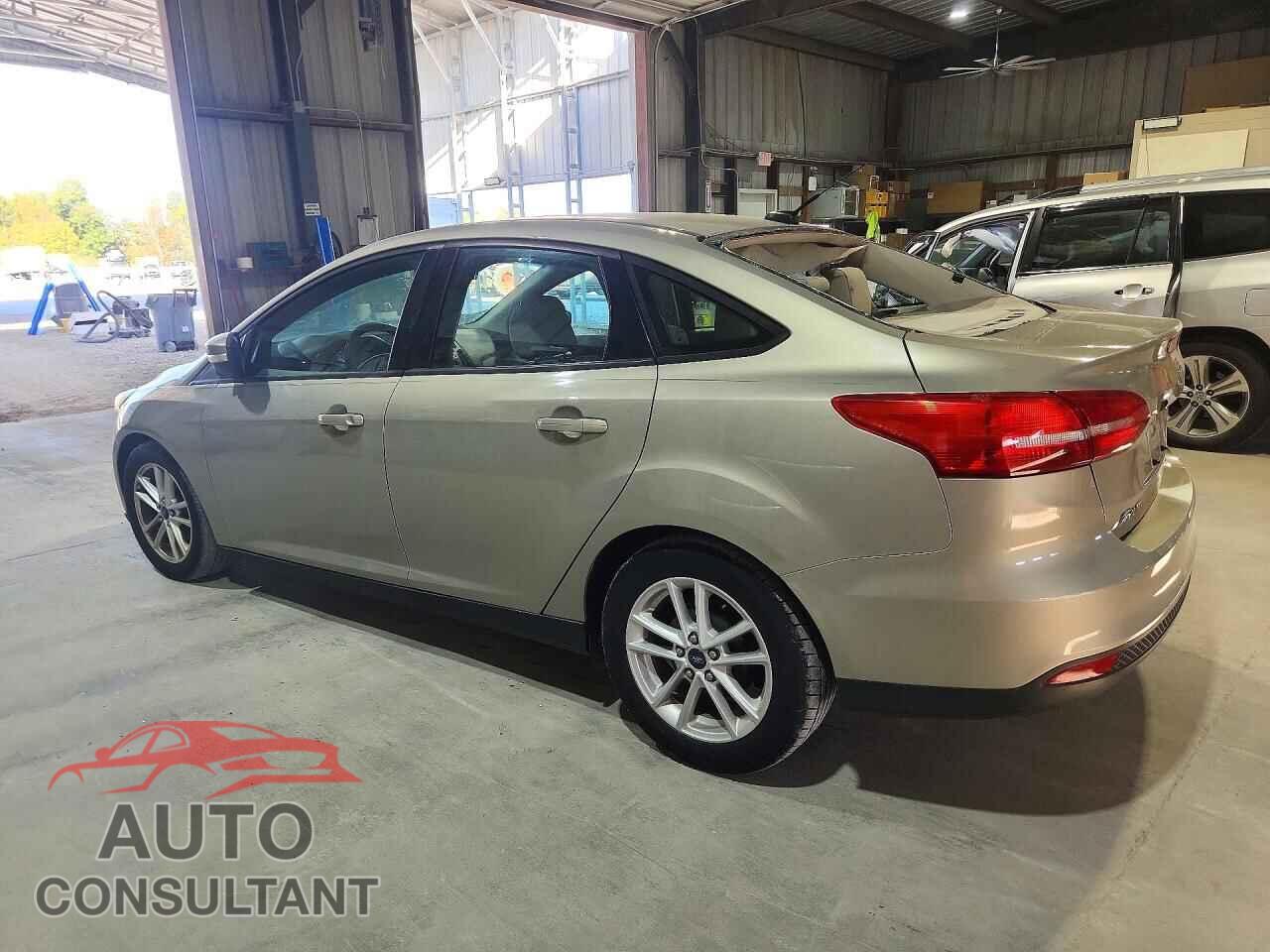 FORD FOCUS 2015 - 1FADP3F29FL231242