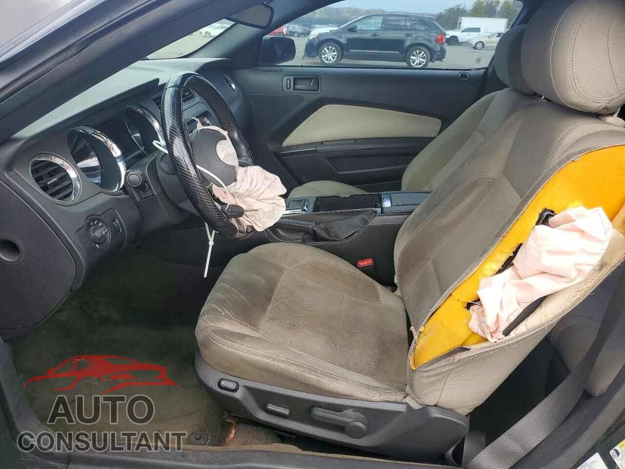 FORD MUSTANG 2014 - 1ZVBP8AM3E5201242