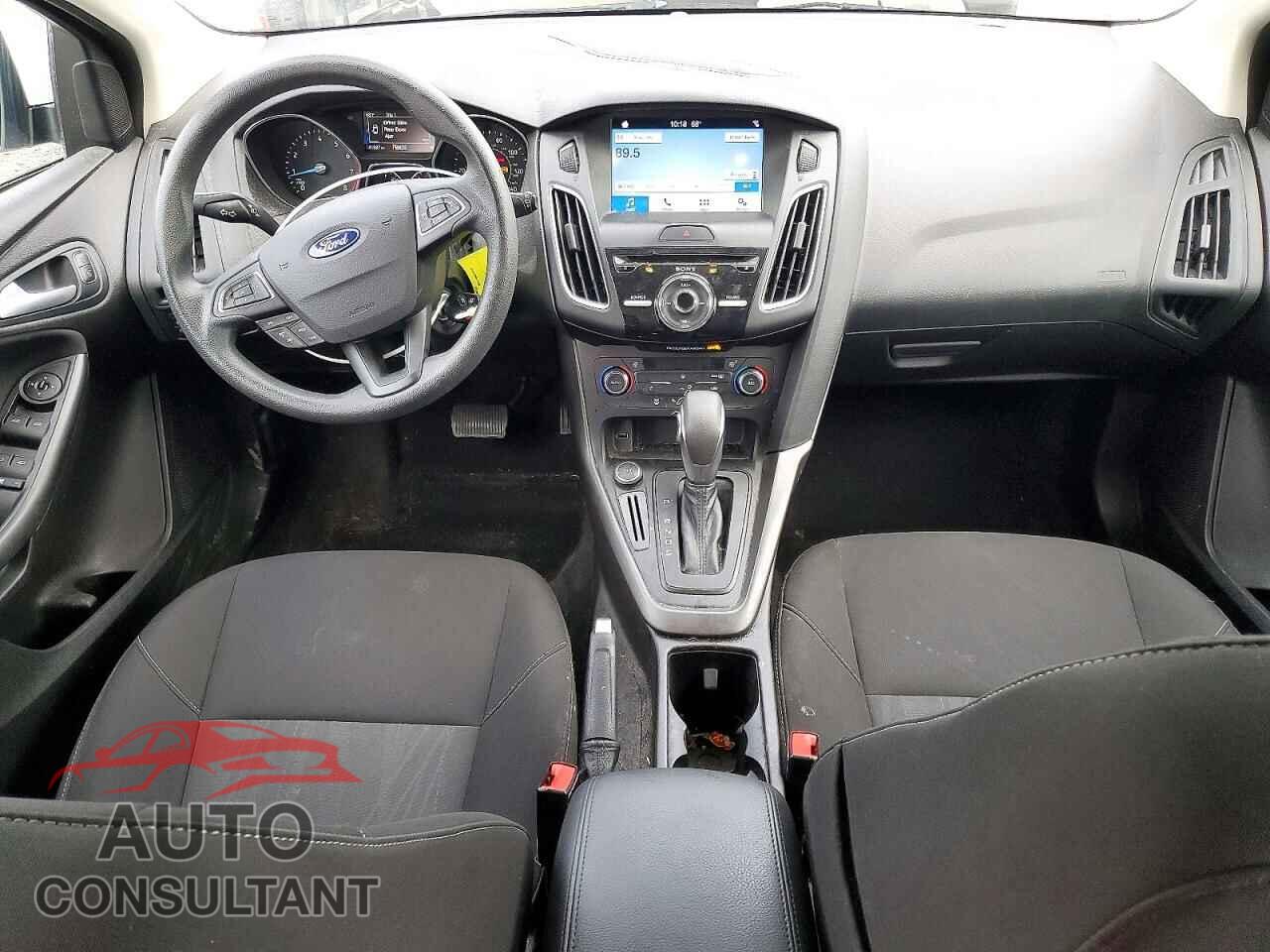 FORD FOCUS 2017 - 1FADP3M26HL266732