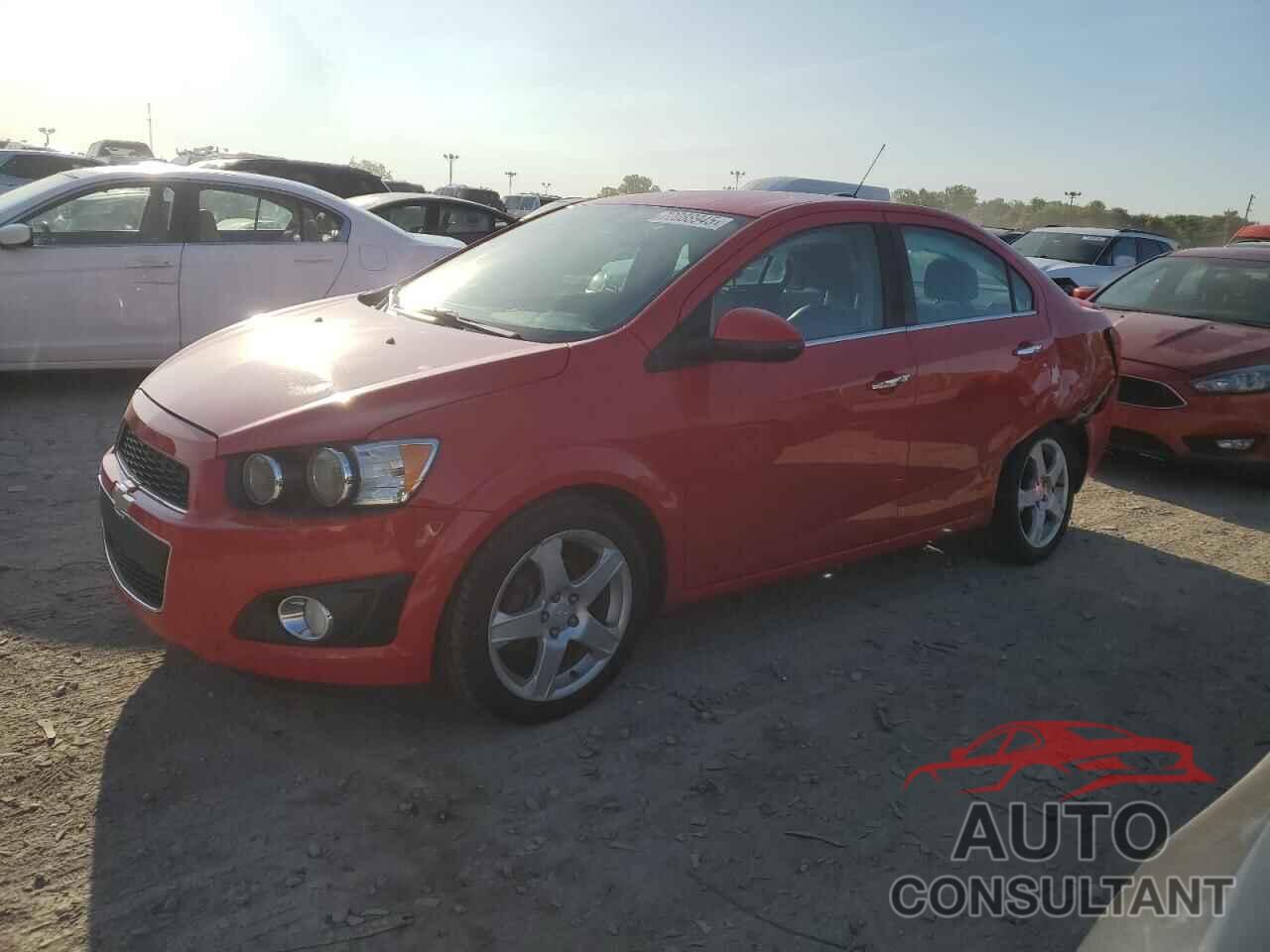 CHEVROLET SONIC 2015 - 1G1JE5SB5F4122574