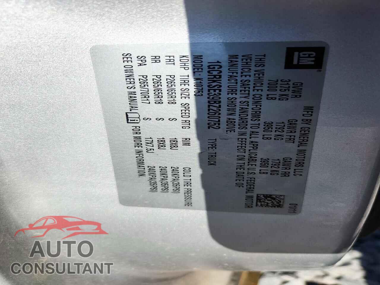 CHEVROLET SILVERADO 2011 - 1GCRKSE39BZ260752