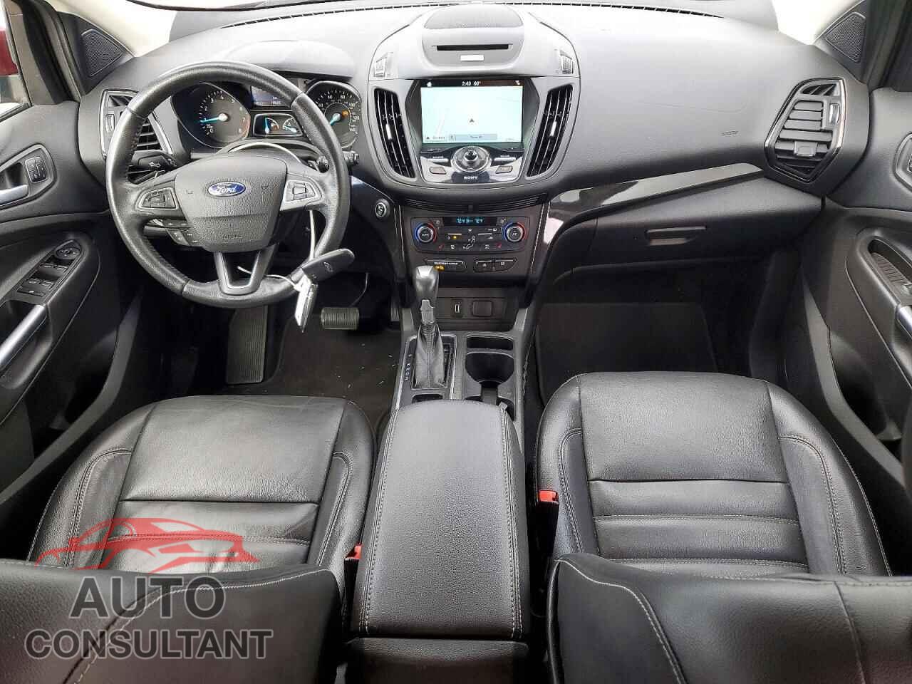 FORD ESCAPE 2017 - 1FMCU9JDXHUC06286
