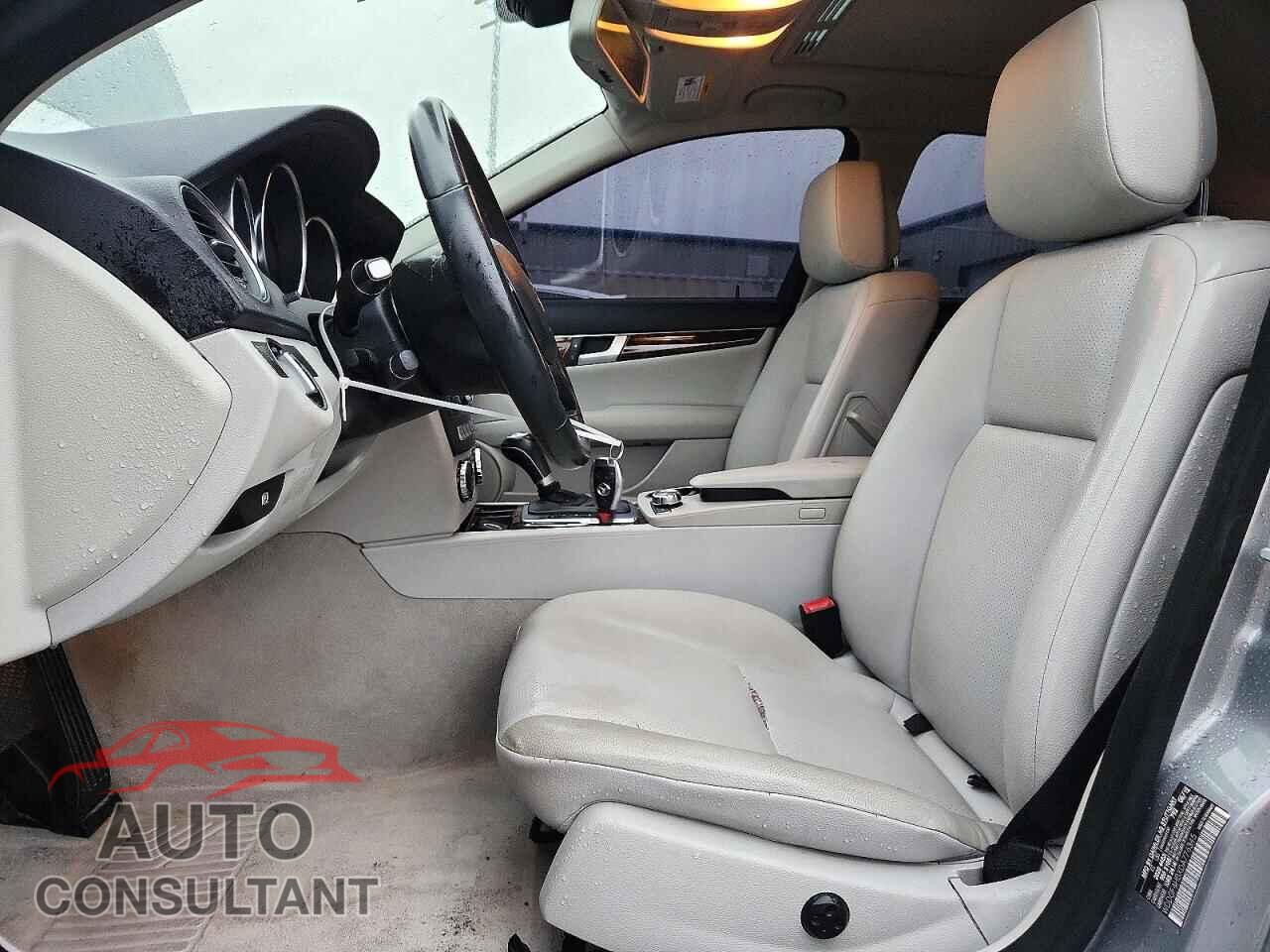 MERCEDES-BENZ C-CLASS 2013 - WDDGF4HBXDA776345