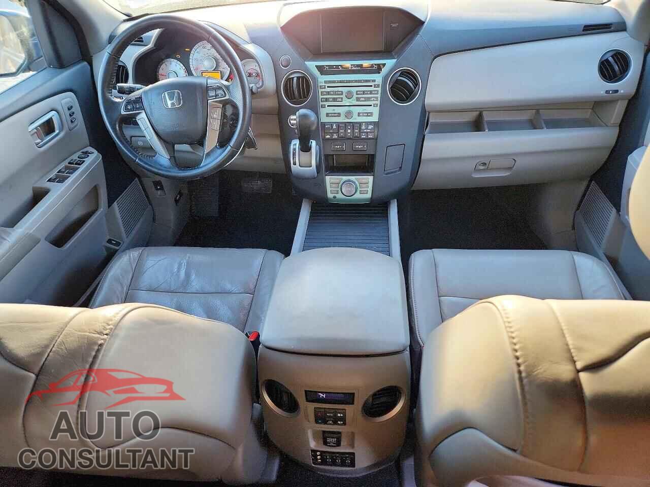 HONDA PILOT 2011 - 5FNYF4H93BB037673