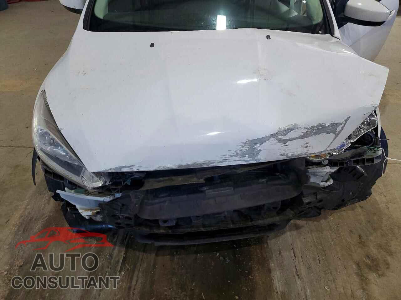FORD FOCUS 2018 - 1FADP3F28JL328618