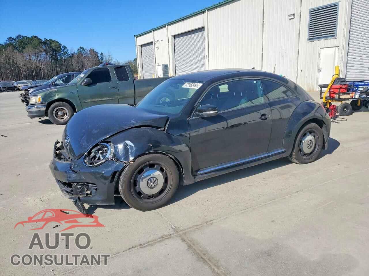 VOLKSWAGEN BEETLE 2013 - 3VWJP7AT4DM690255