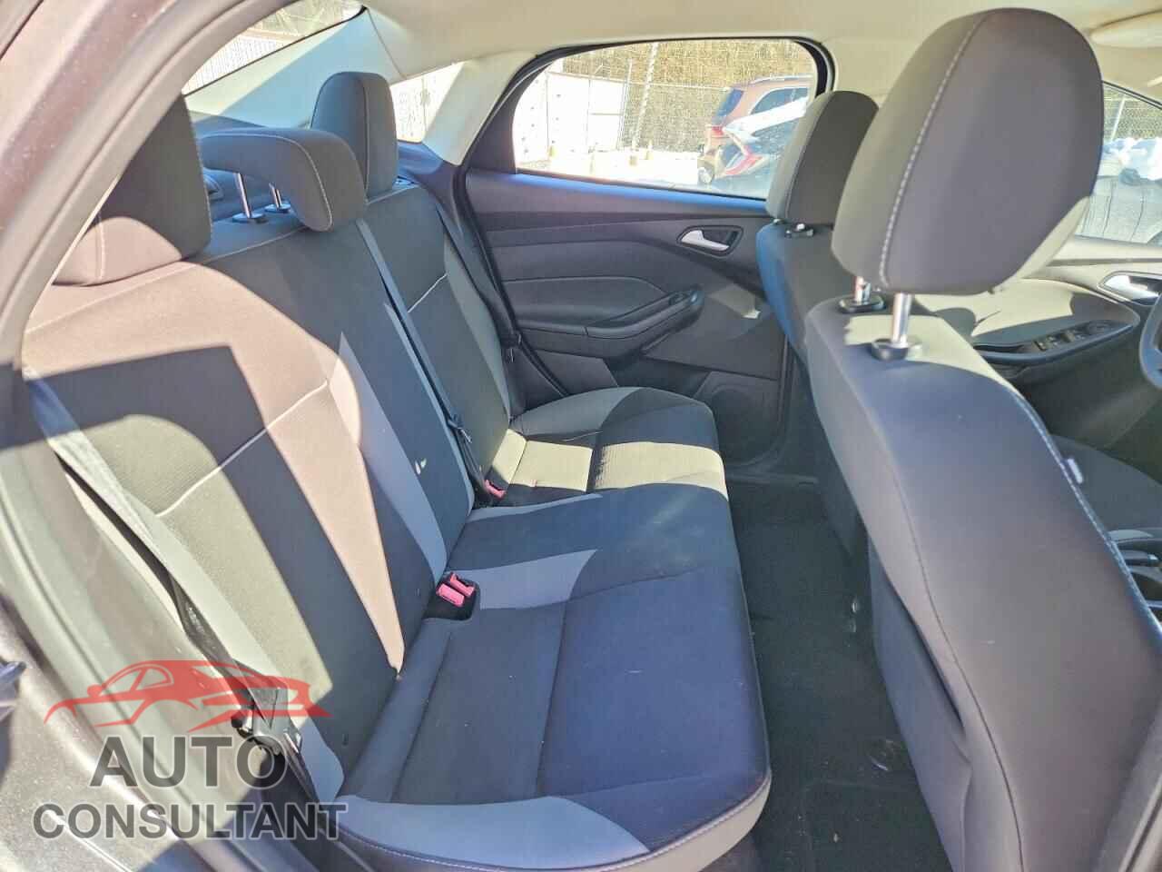FORD FOCUS 2013 - 1FADP3F2XDL261461