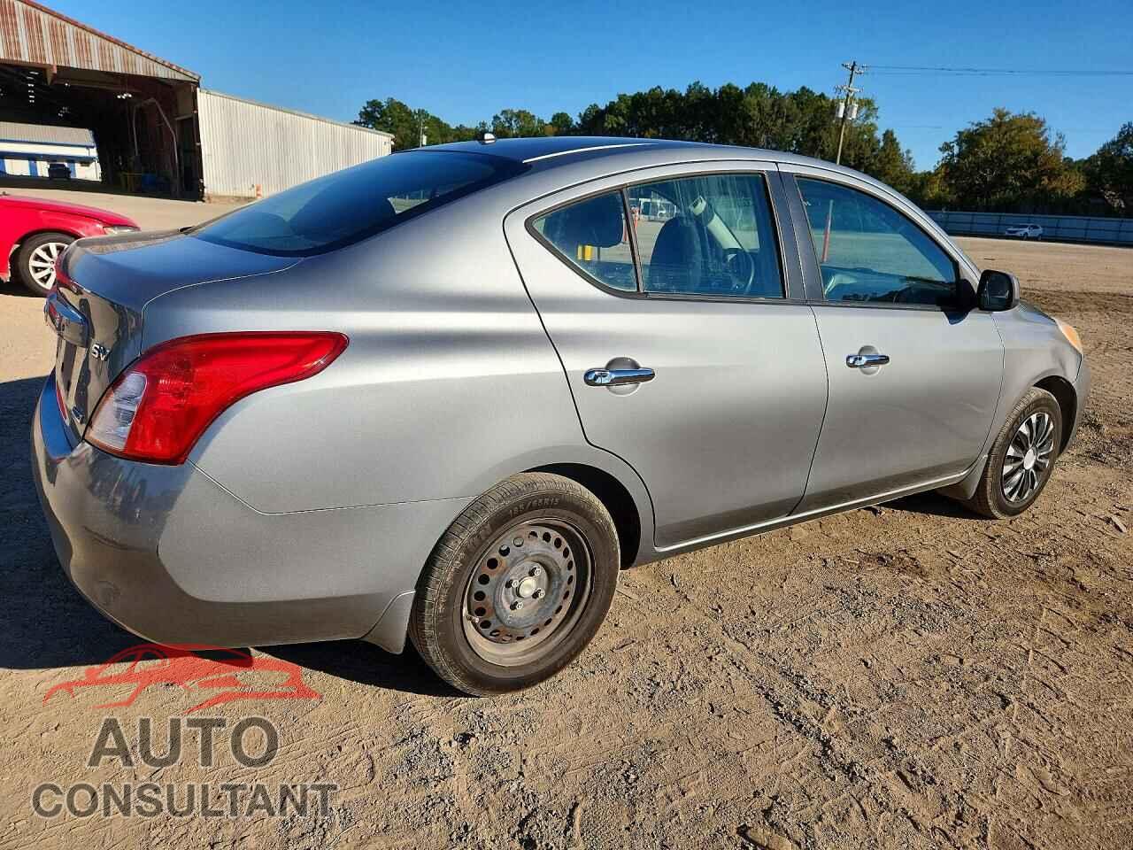 NISSAN VERSA 2012 - 3N1CN7AP8CL946571