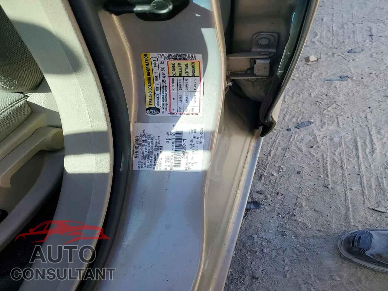 FORD FUSION 2010 - 3FAHP0HA8AR344324