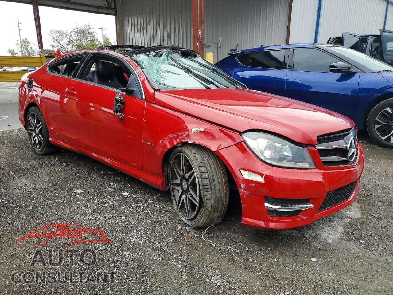 MERCEDES-BENZ C-CLASS 2014 - WDDGJ4HB9EG270986