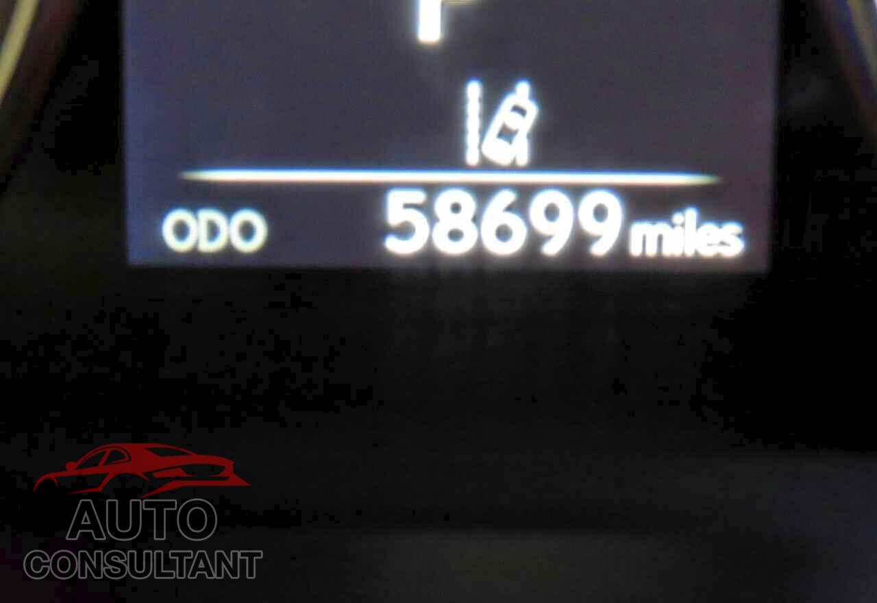 LEXUS IS 2021 - JTHAA1D20M5113277
