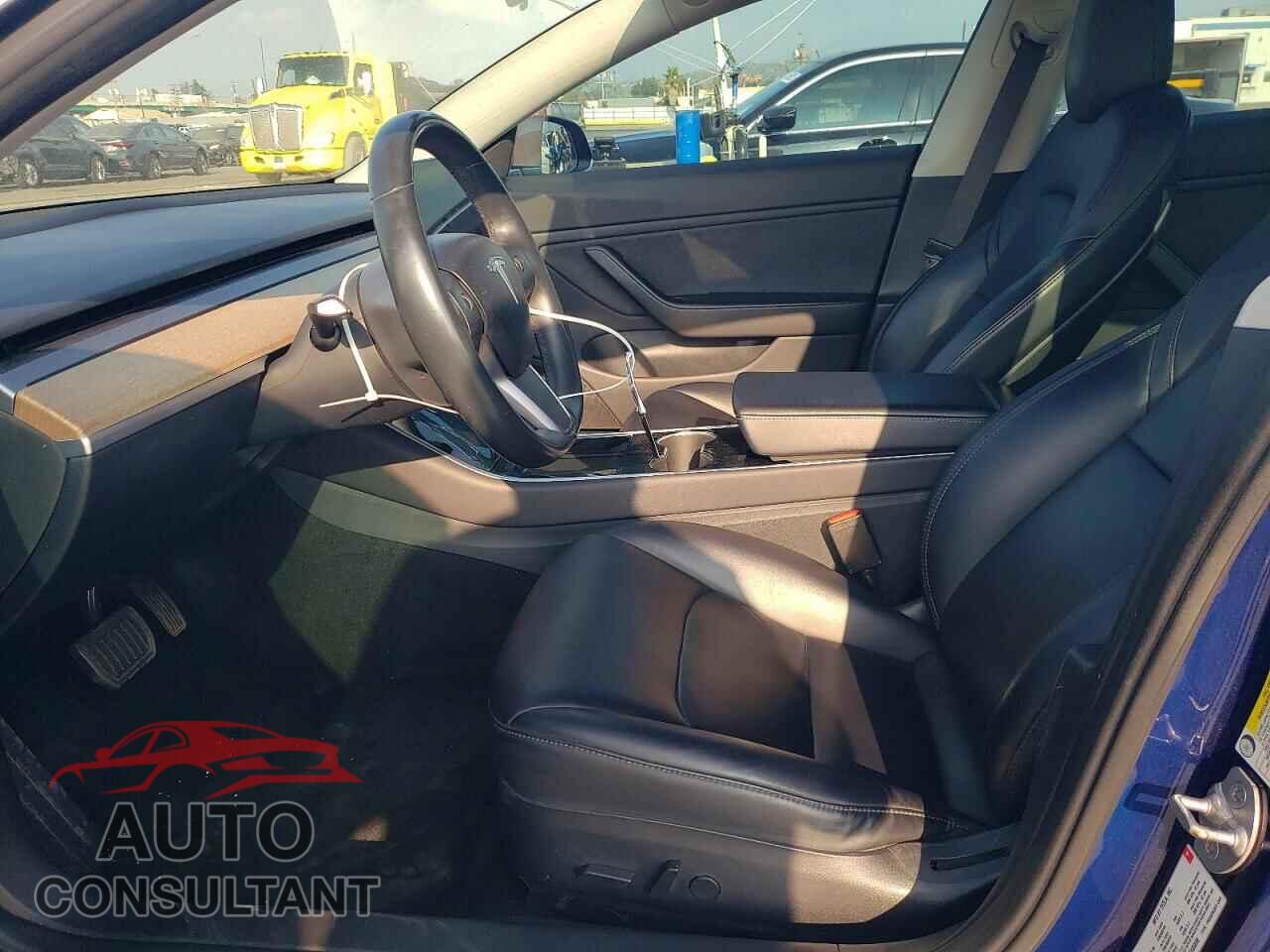 TESLA MODEL 3 2018 - 5YJ3E1EA1JF035896