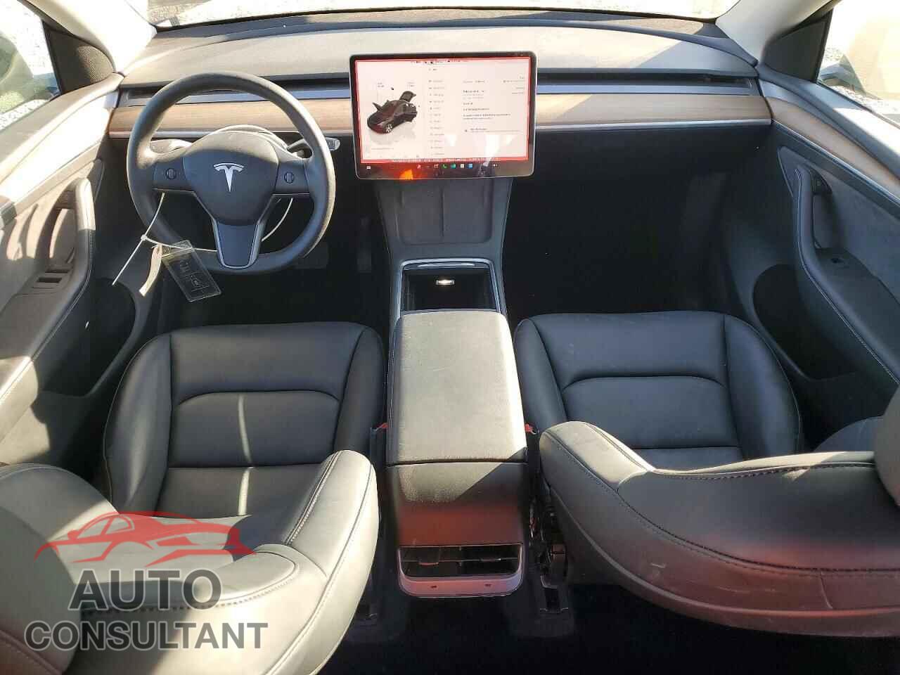 TESLA MODEL Y 2024 - 7SAYGDEE7RF985845