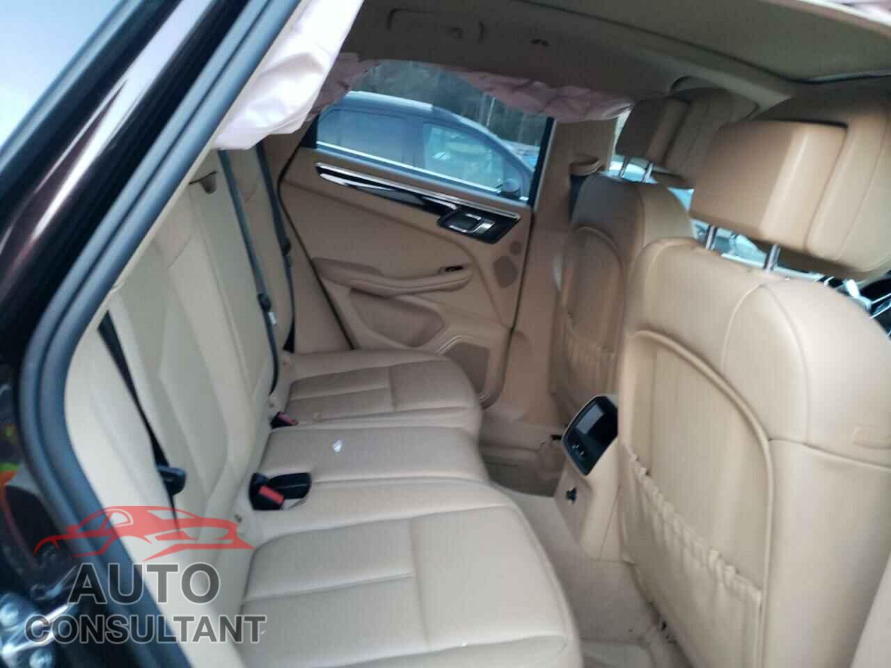 PORSCHE MACAN 2015 - WP1AB2A5XFLB73616