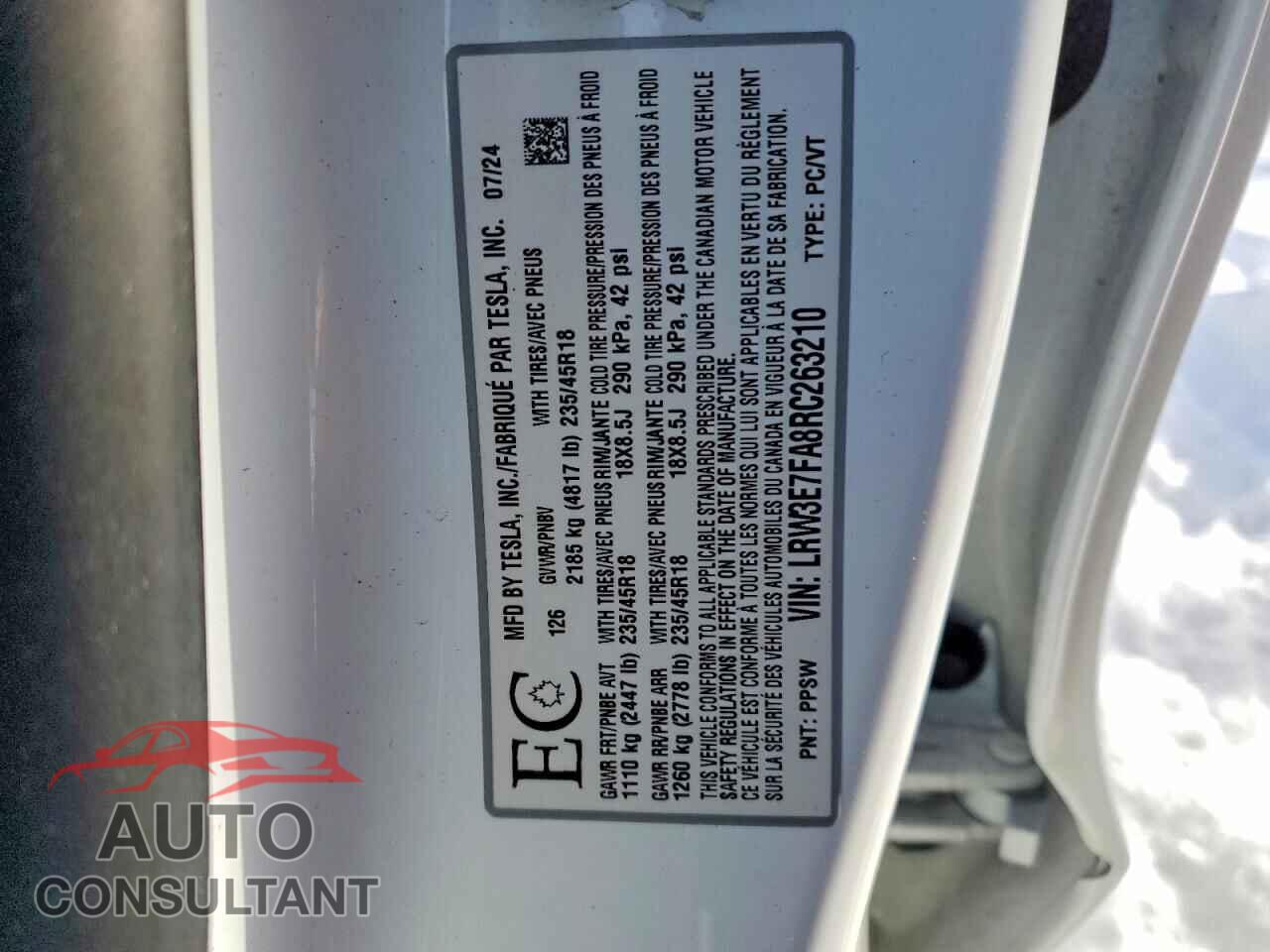 TESLA MODEL 3 2024 - LRW3E7FA8RC263210