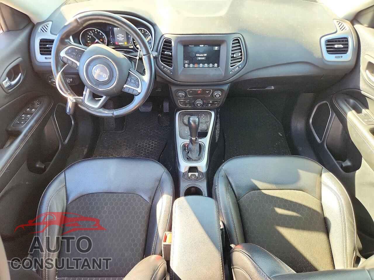 JEEP COMPASS 2020 - 3C4NJDBB9LT239627