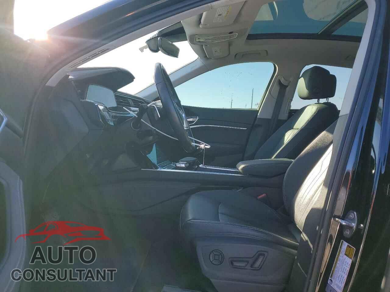 AUDI E-TRON 2021 - WA11AAGE8MB007436