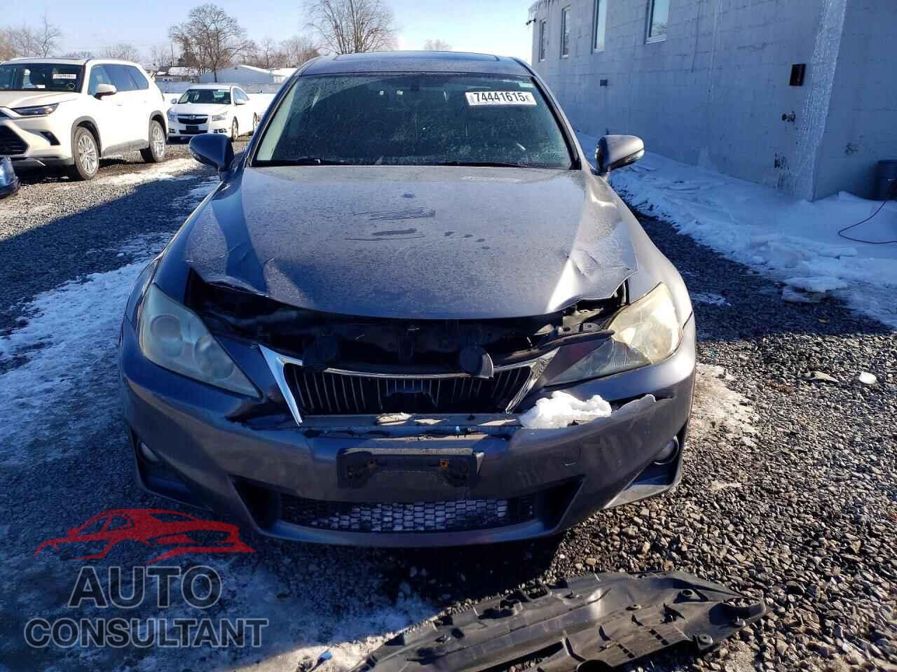 LEXUS IS 2012 - JTHCF5C2XC5055471