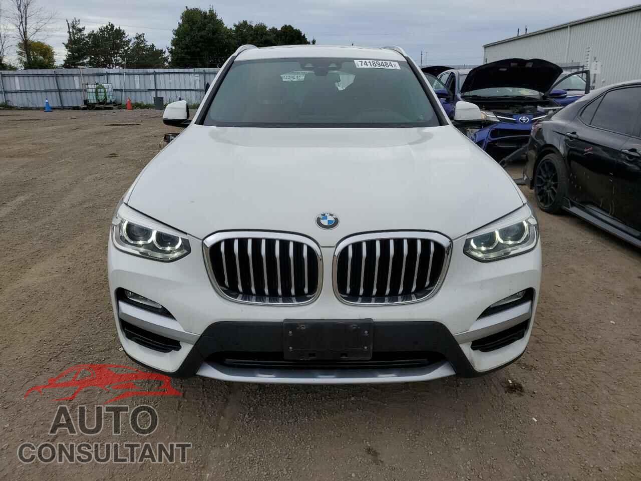 BMW X3 2018 - 5UXTR9C57JLD89364