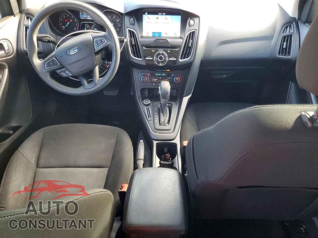 FORD FOCUS 2017 - 1FADP3M21HL262443