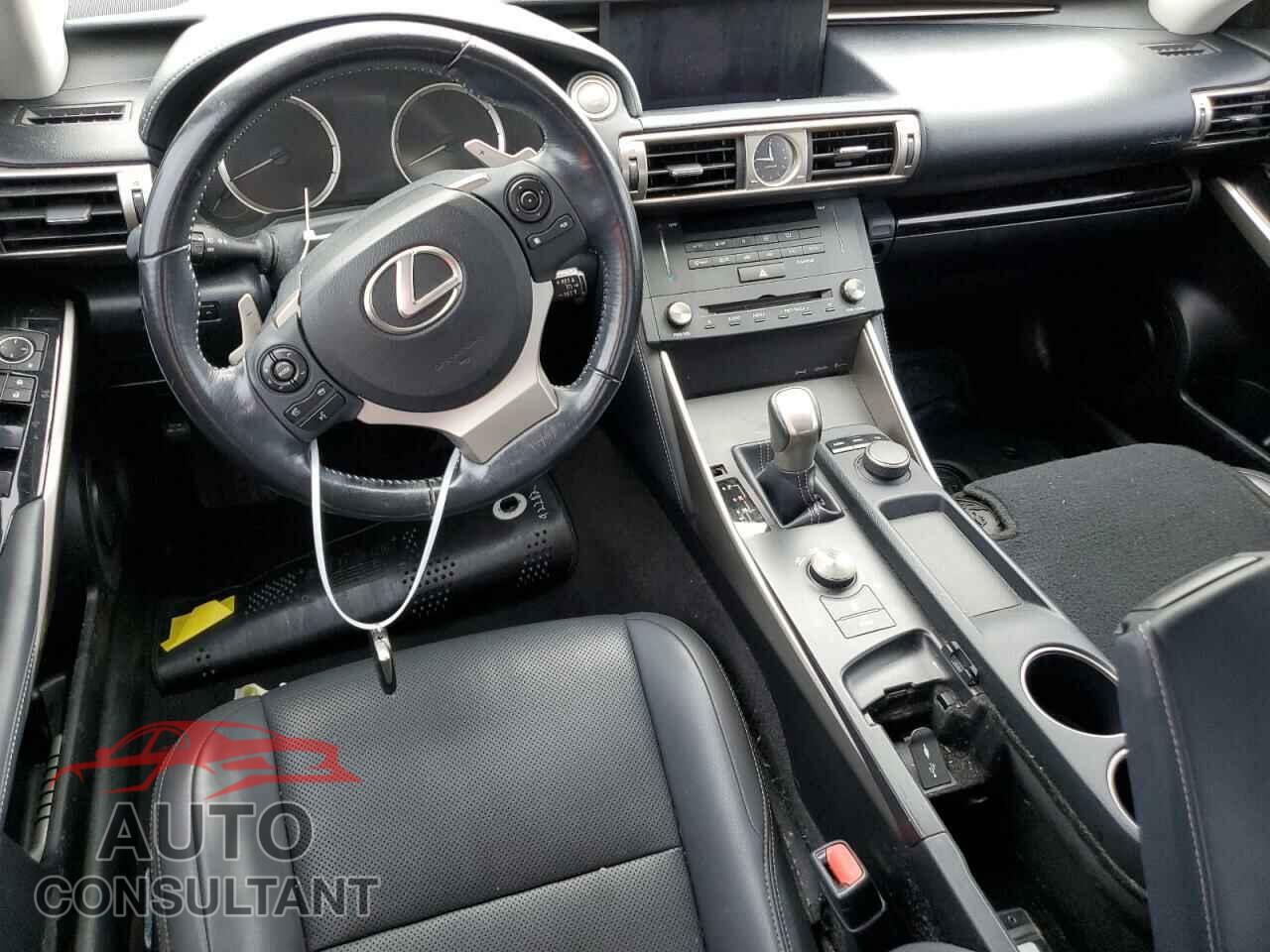 LEXUS IS 2016 - JTHBA1D29G5003952
