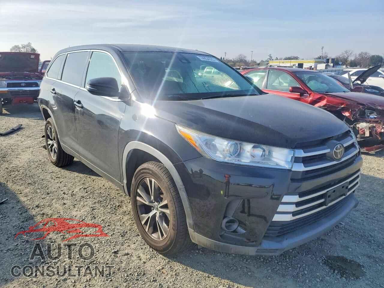 TOYOTA HIGHLANDER 2018 - 5TDZZRFH7JS273045