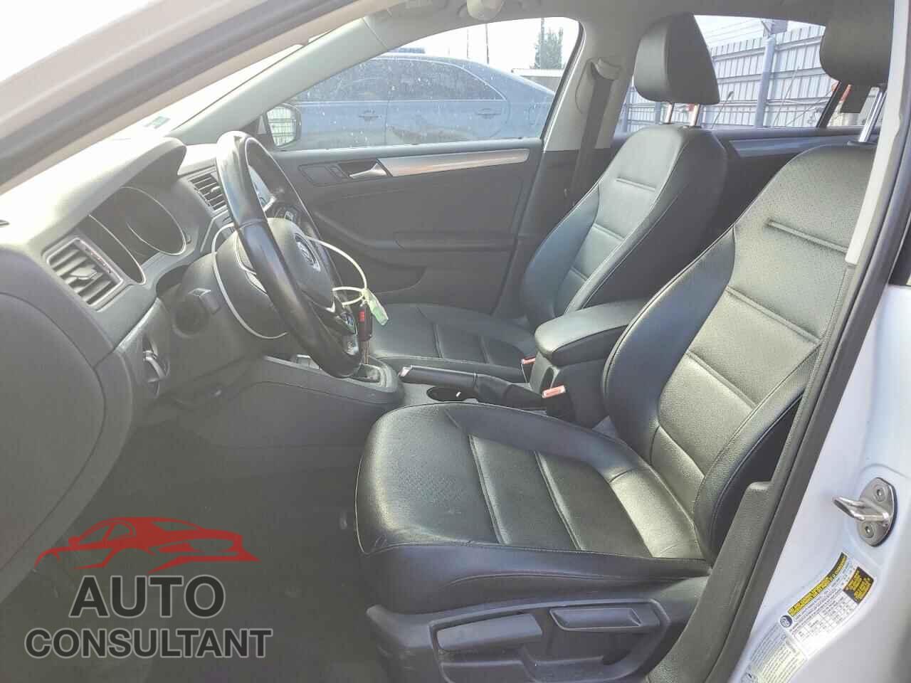 VOLKSWAGEN JETTA 2017 - 3VWDB7AJ4HM217830