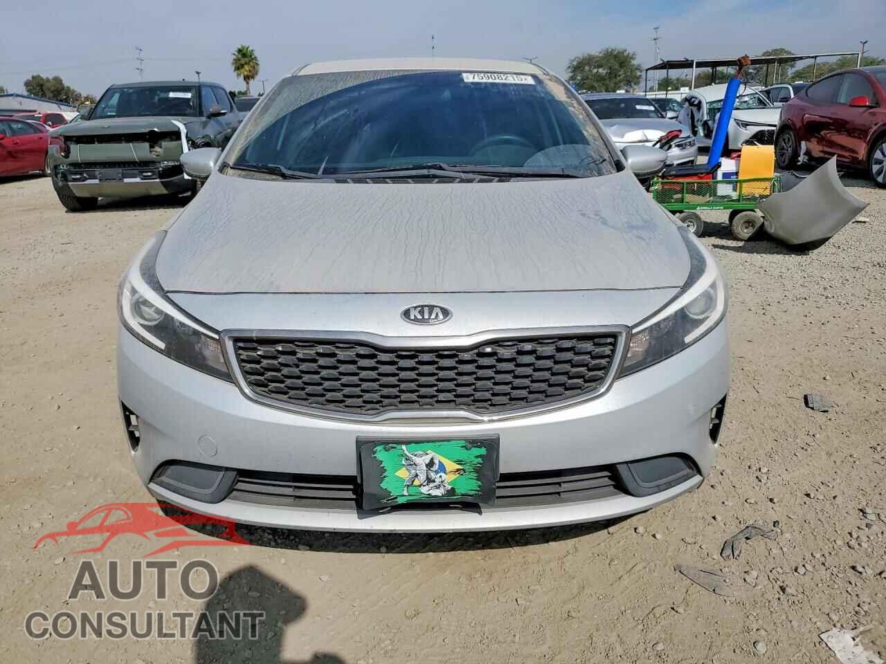 KIA FORTE 2017 - 3KPFK4A74HE067159