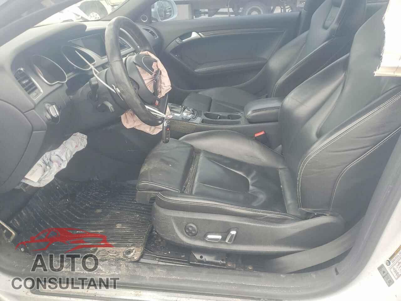 AUDI S5/RS5 2014 - WAUCGAFR3EA010976