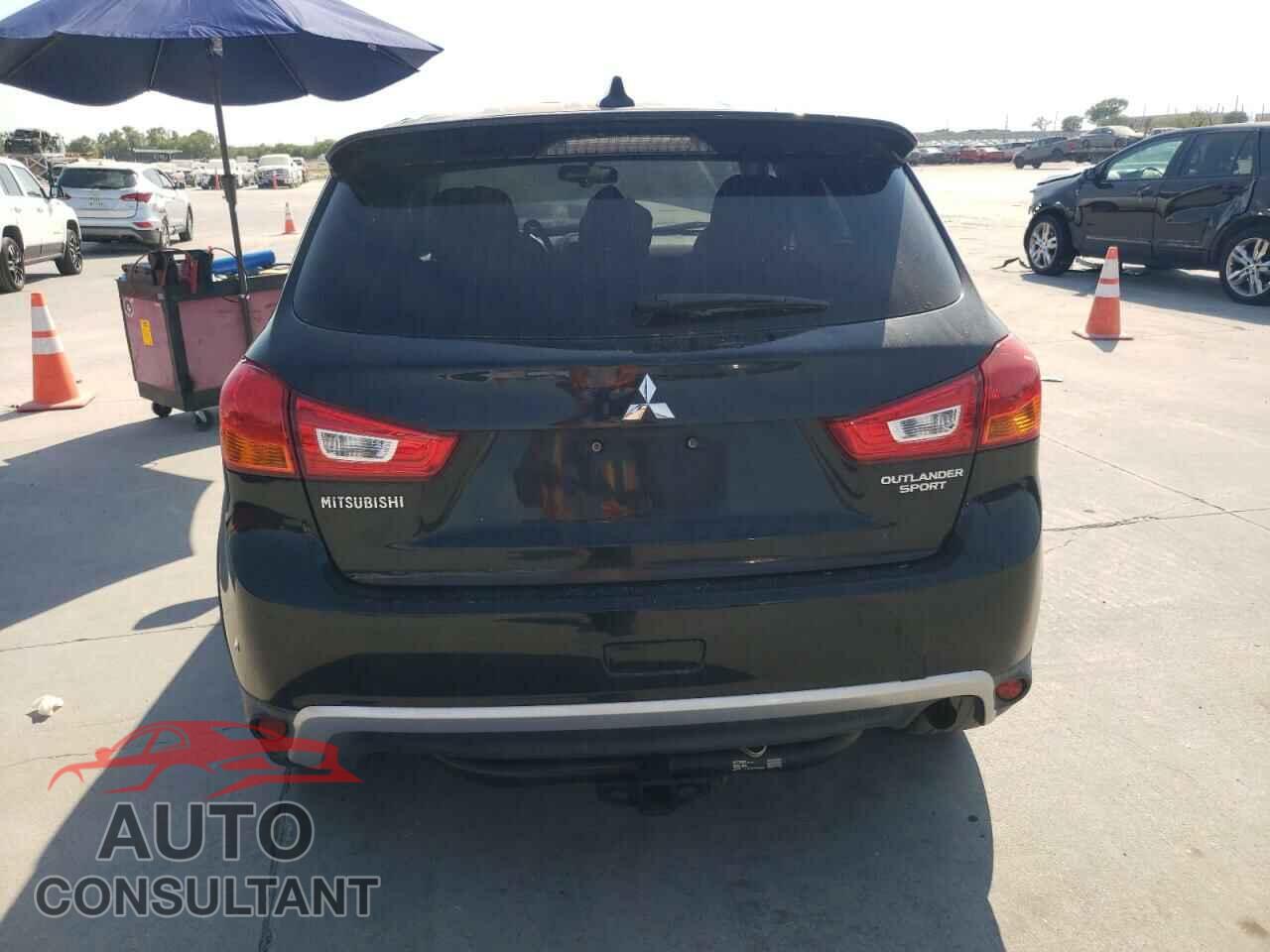 MITSUBISHI OUTLANDER 2017 - JA4AP3AUXHZ057228
