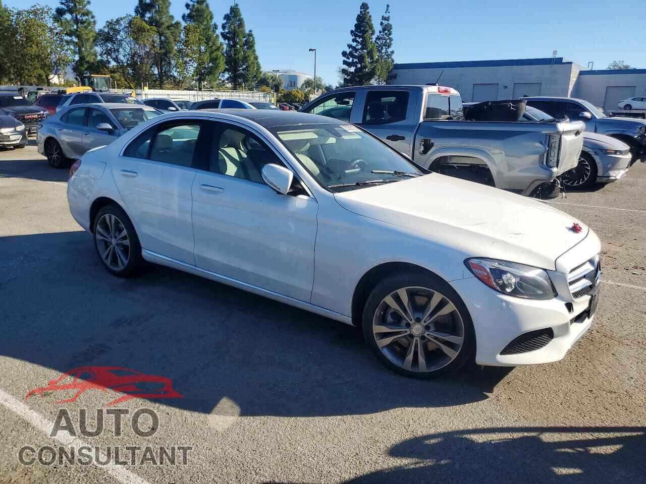 MERCEDES-BENZ C-CLASS 2015 - 55SWF4KB2FU005174