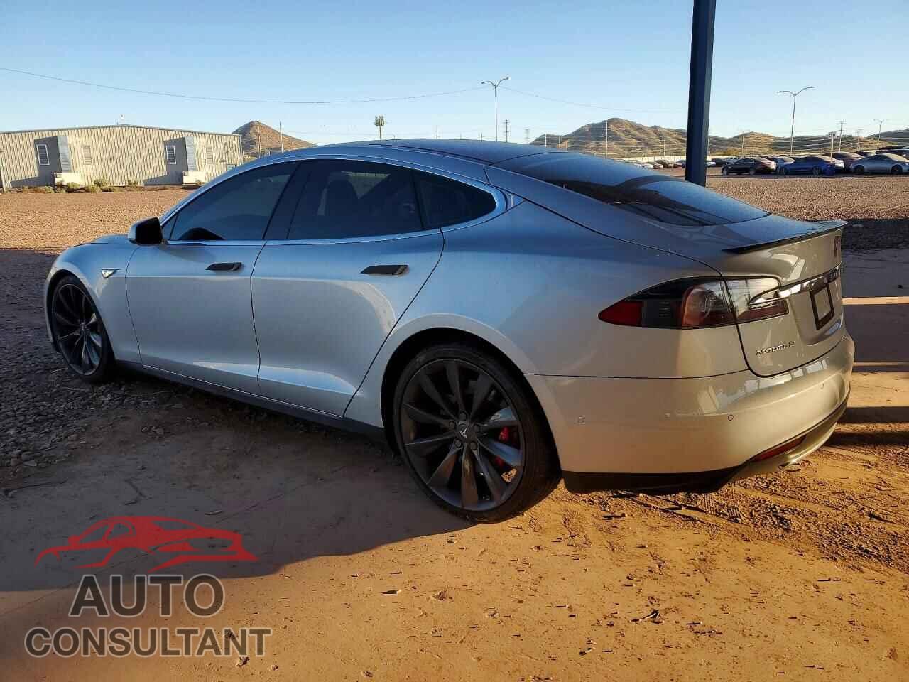 TESLA MODEL S 2014 - 5YJSA1H18EFP58136