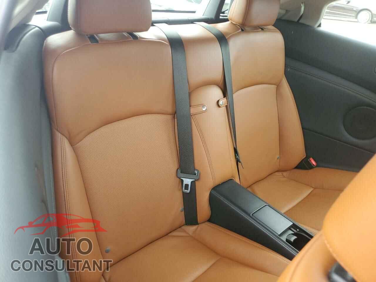 LEXUS IS 2011 - JTHFF2C24B2520094