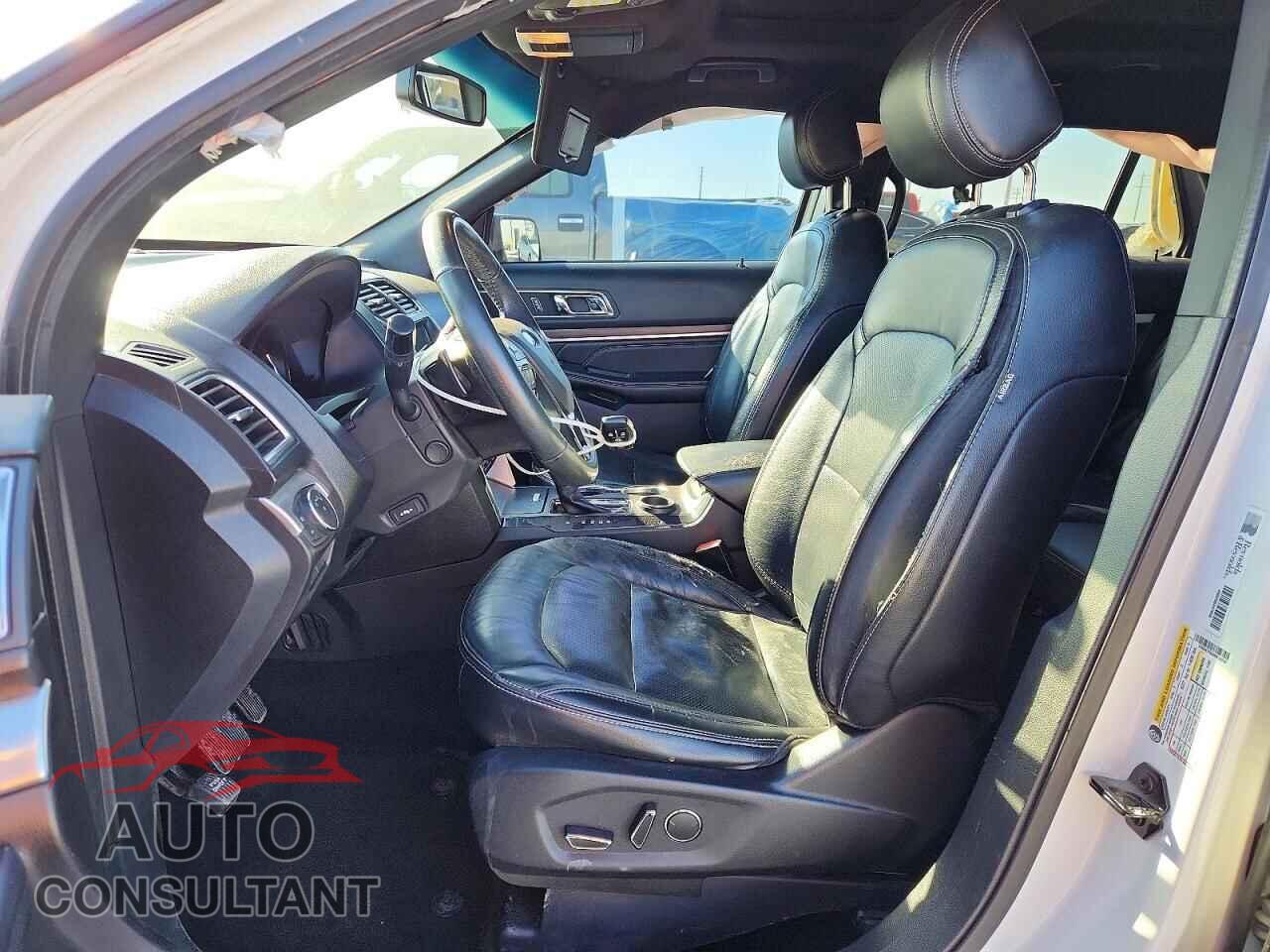 FORD EXPLORER 2017 - 1FM5K7F83HGE10702