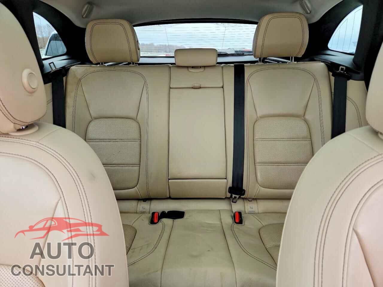 JAGUAR F-PACE 2017 - SADCK2BV1HA494570
