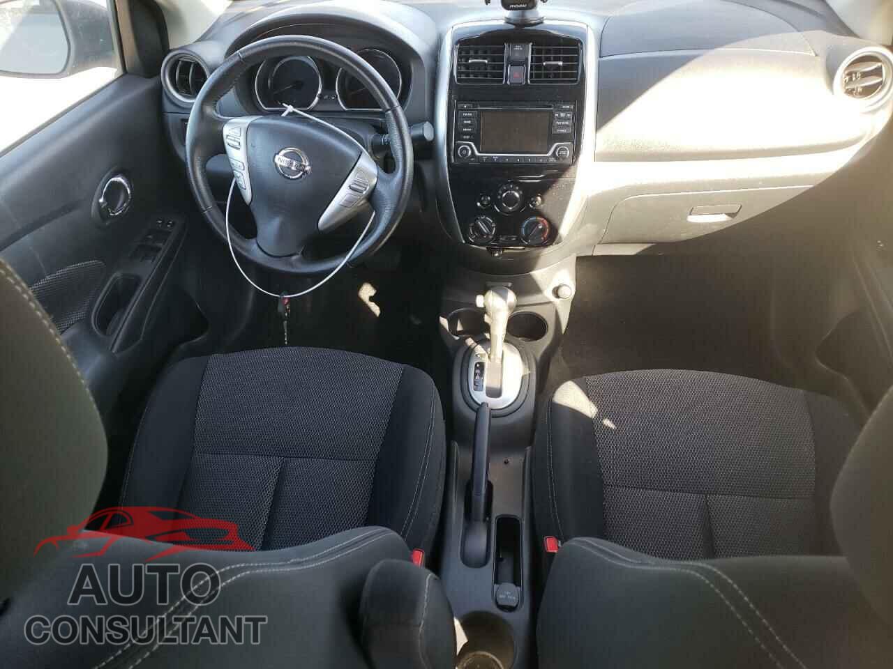 NISSAN VERSA 2017 - 3N1CN7AP1HL819071