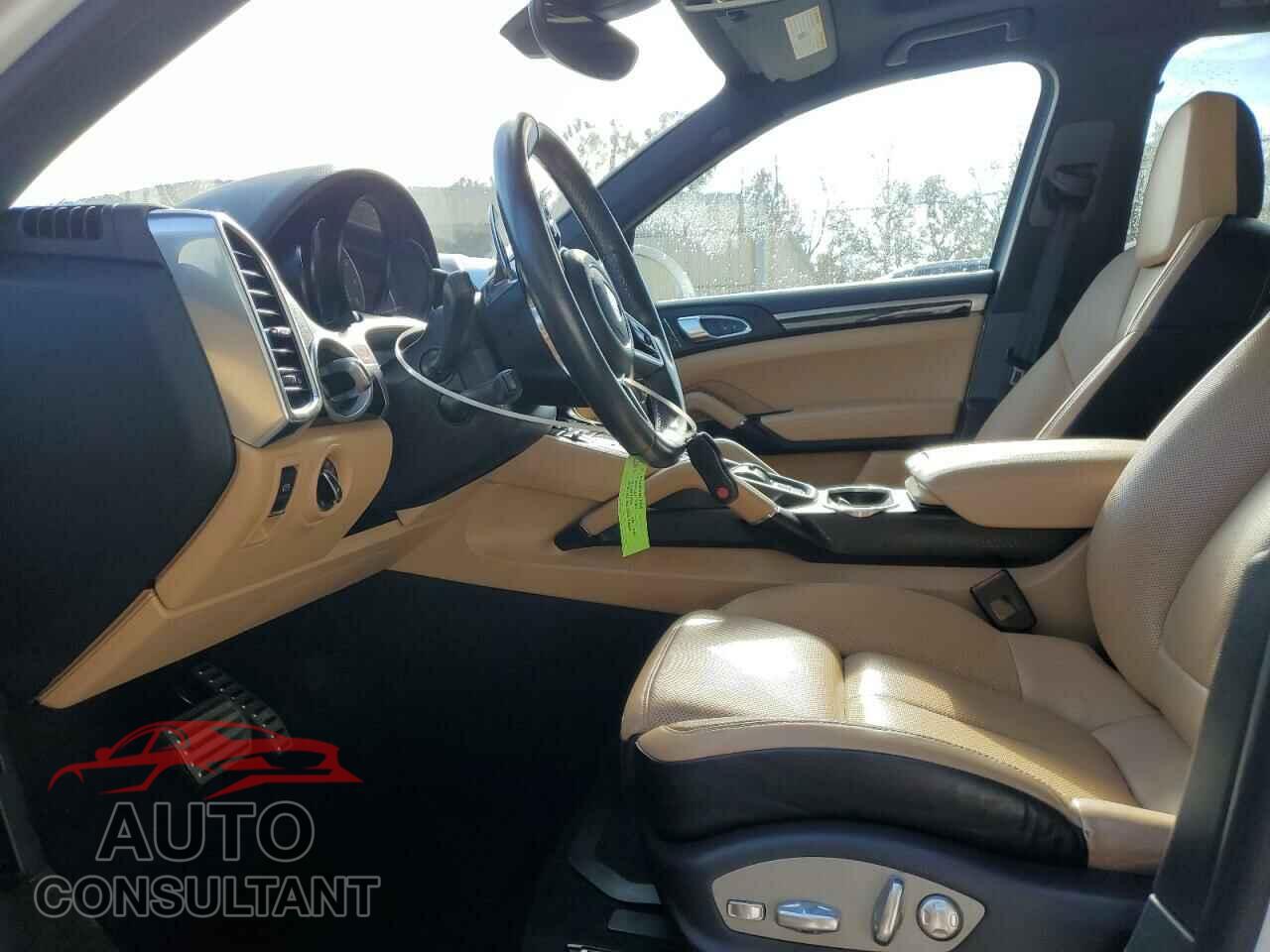 PORSCHE CAYENNE 2016 - WP1AB2A25GLA93213