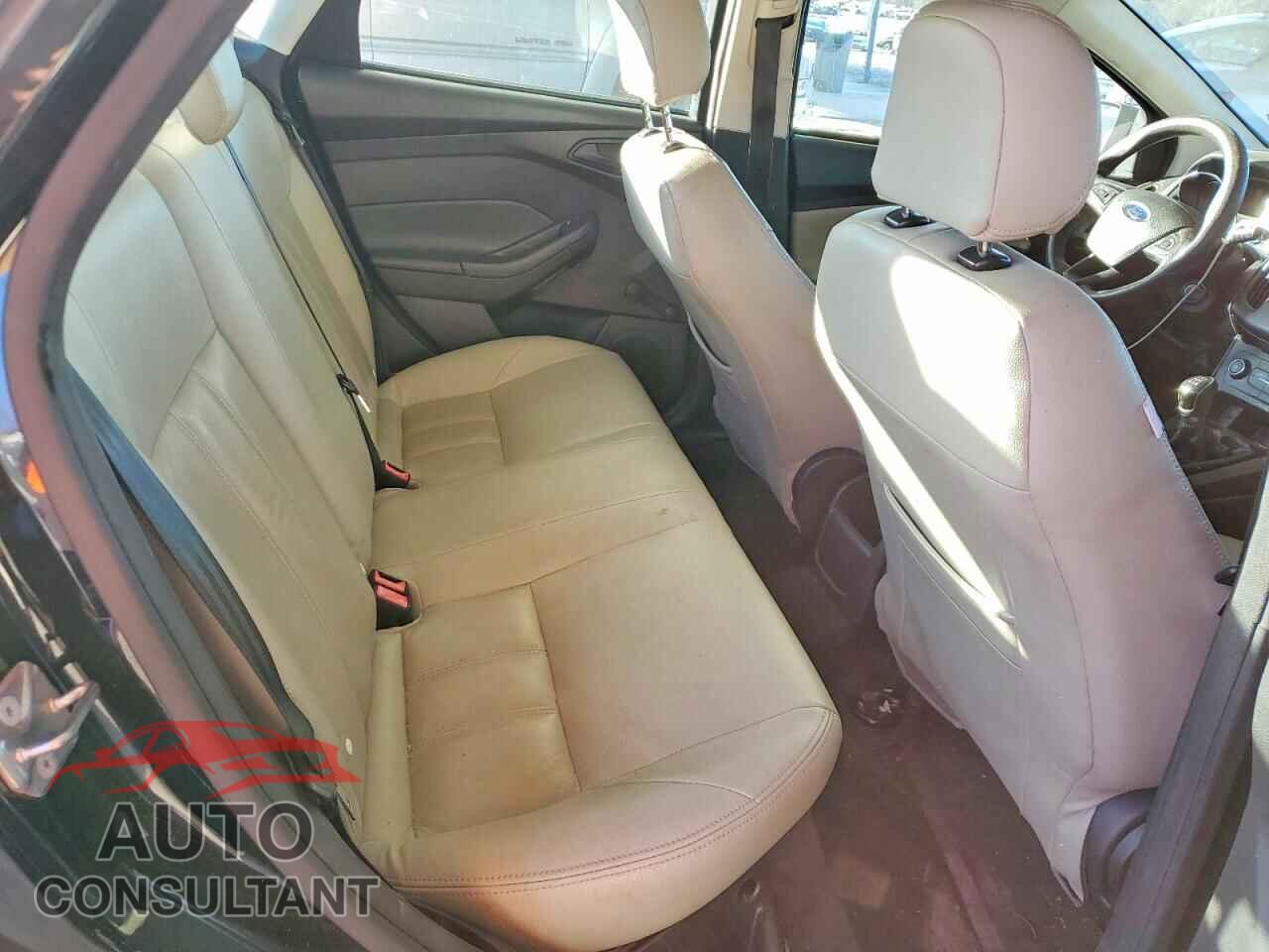 FORD FOCUS 2016 - 1FADP3E2XGL331062