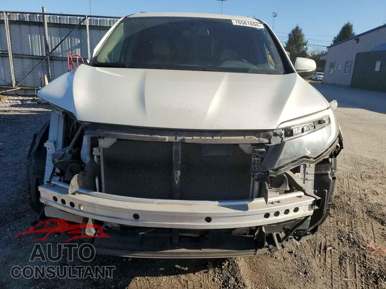 HONDA PILOT 2017 - 5FNYF6H75HB011871
