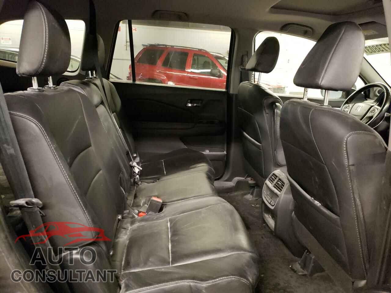 HONDA PILOT 2017 - 5FNYF6H55HB096855