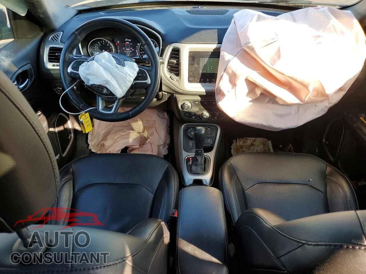 JEEP COMPASS 2020 - 3C4NJDCB3LT104528