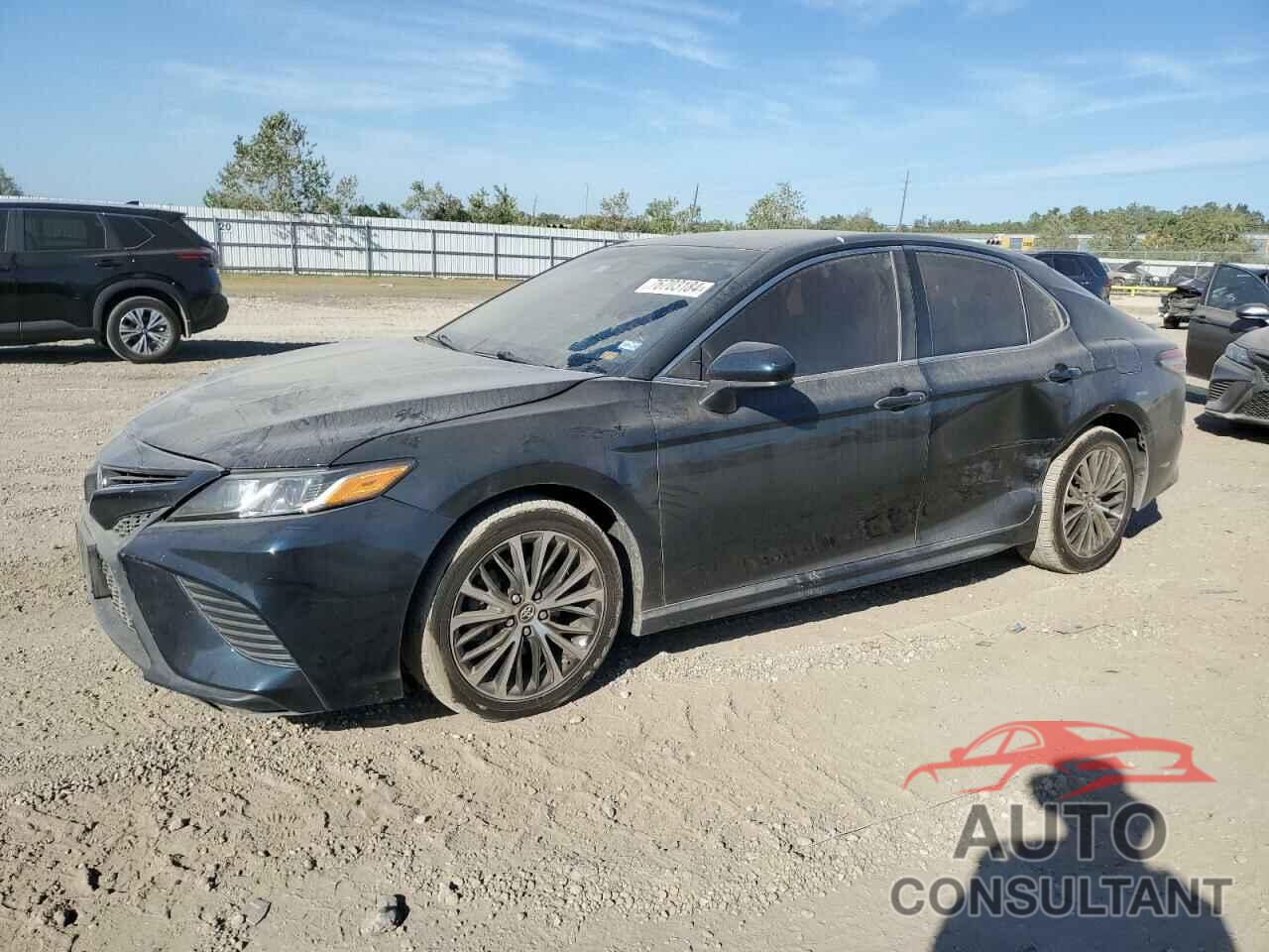 TOYOTA CAMRY 2018 - 4T1B11HK8JU555608