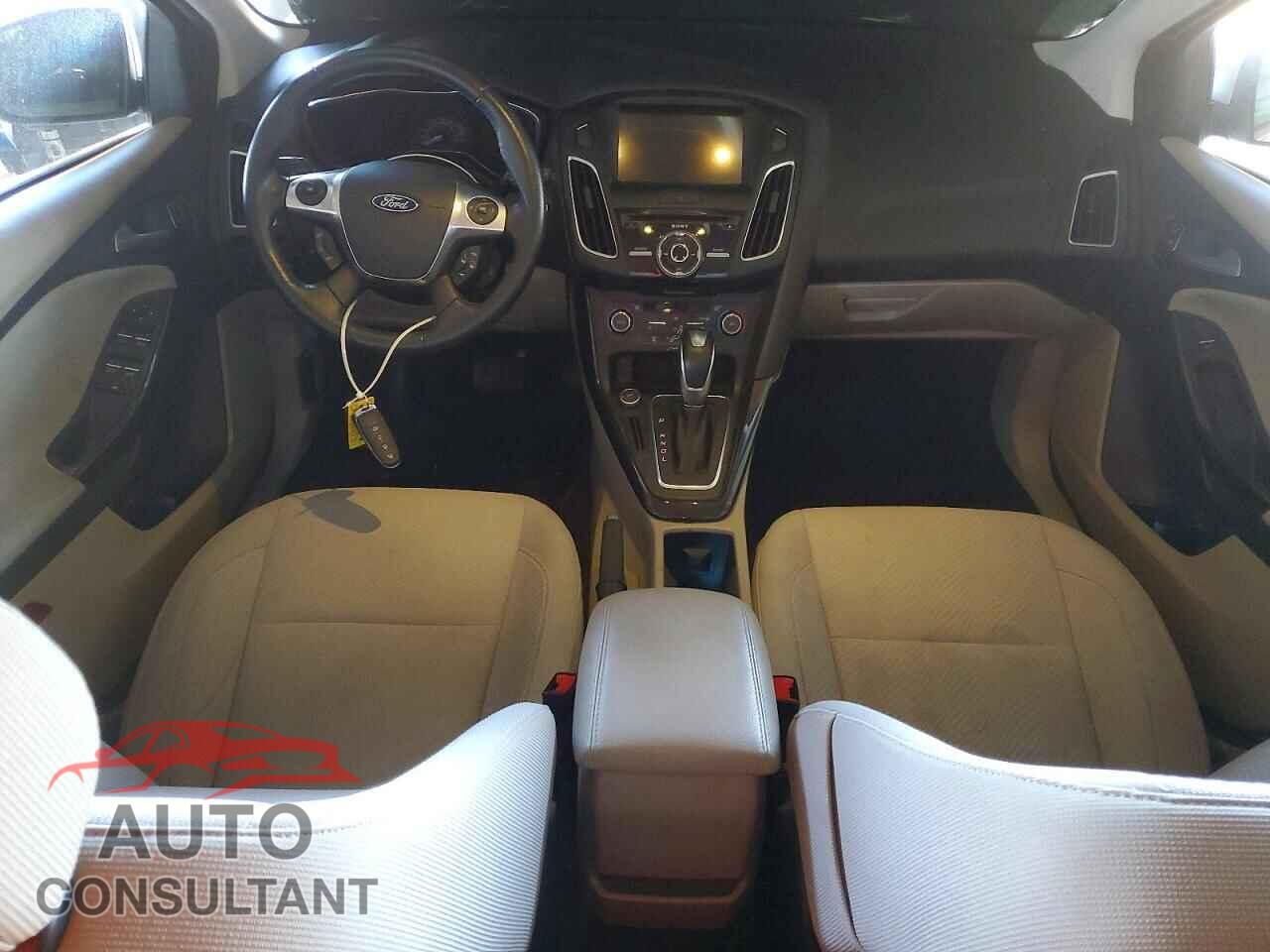 FORD FOCUS 2016 - 1FADP3R46GL255819