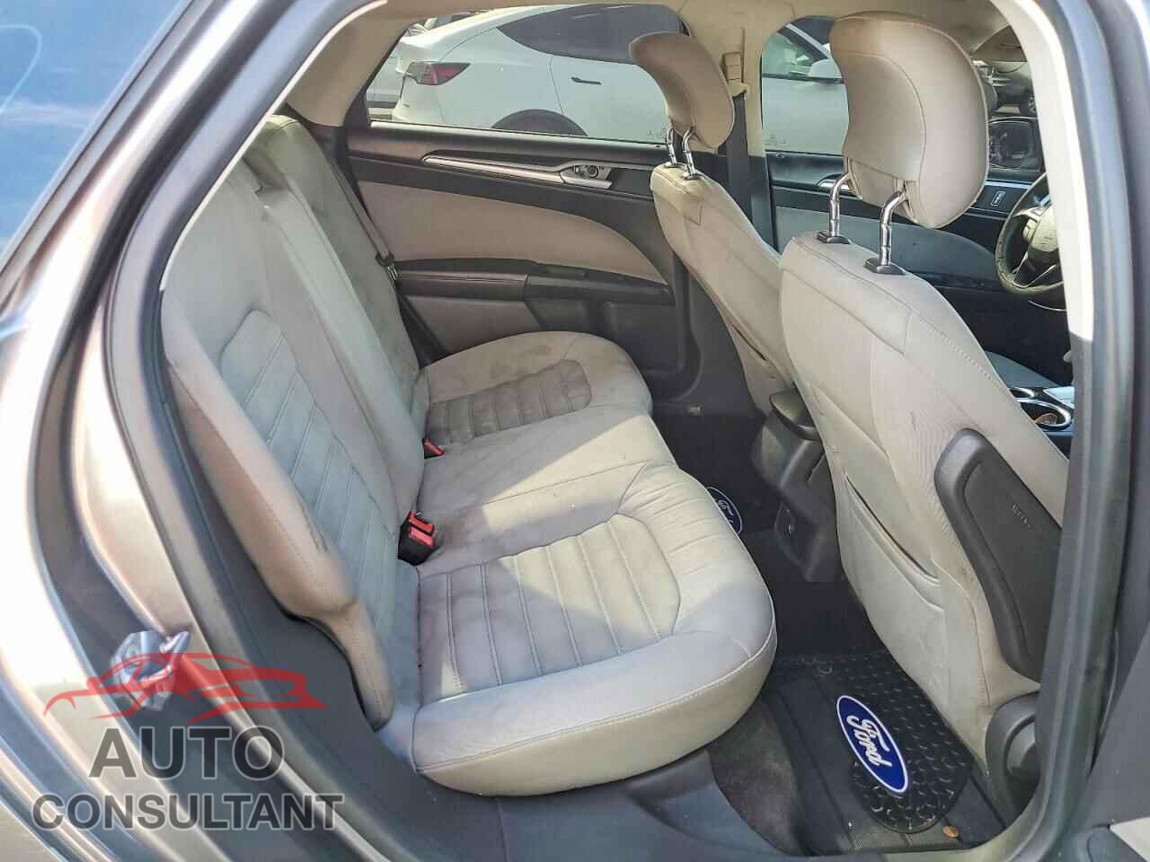 FORD FUSION 2013 - 3FA6P0G73DR205221