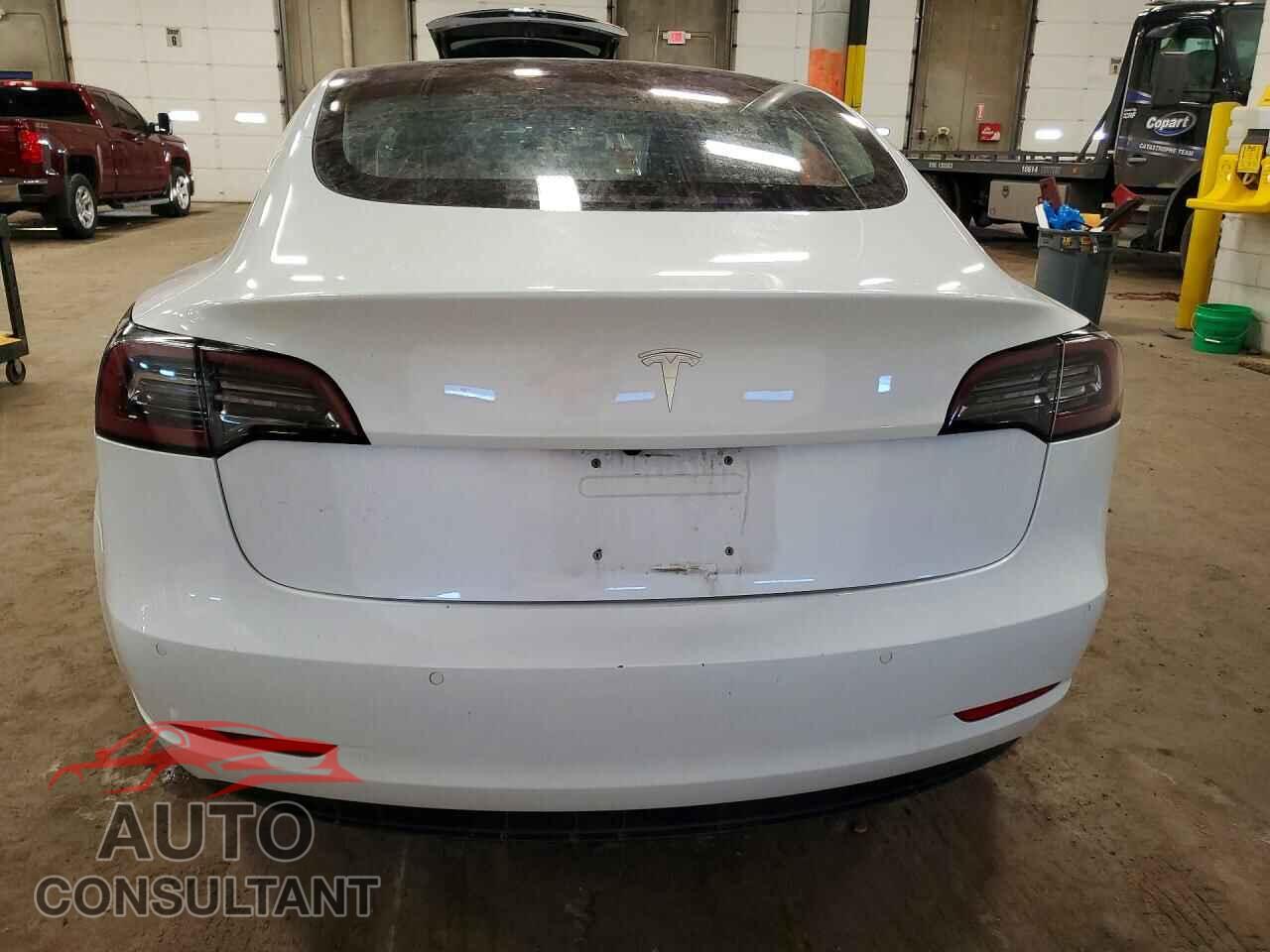 TESLA MODEL 3 2018 - 5YJ3E1EA4JF038923