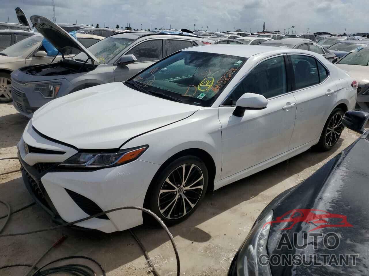 TOYOTA CAMRY 2020 - 4T1G11AK5LU880090