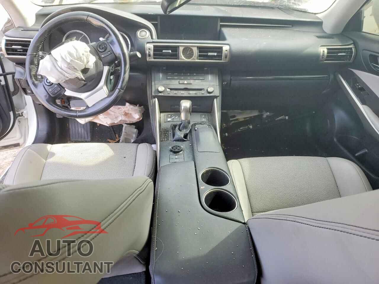 LEXUS IS 2015 - JTHCF1D29F5027480